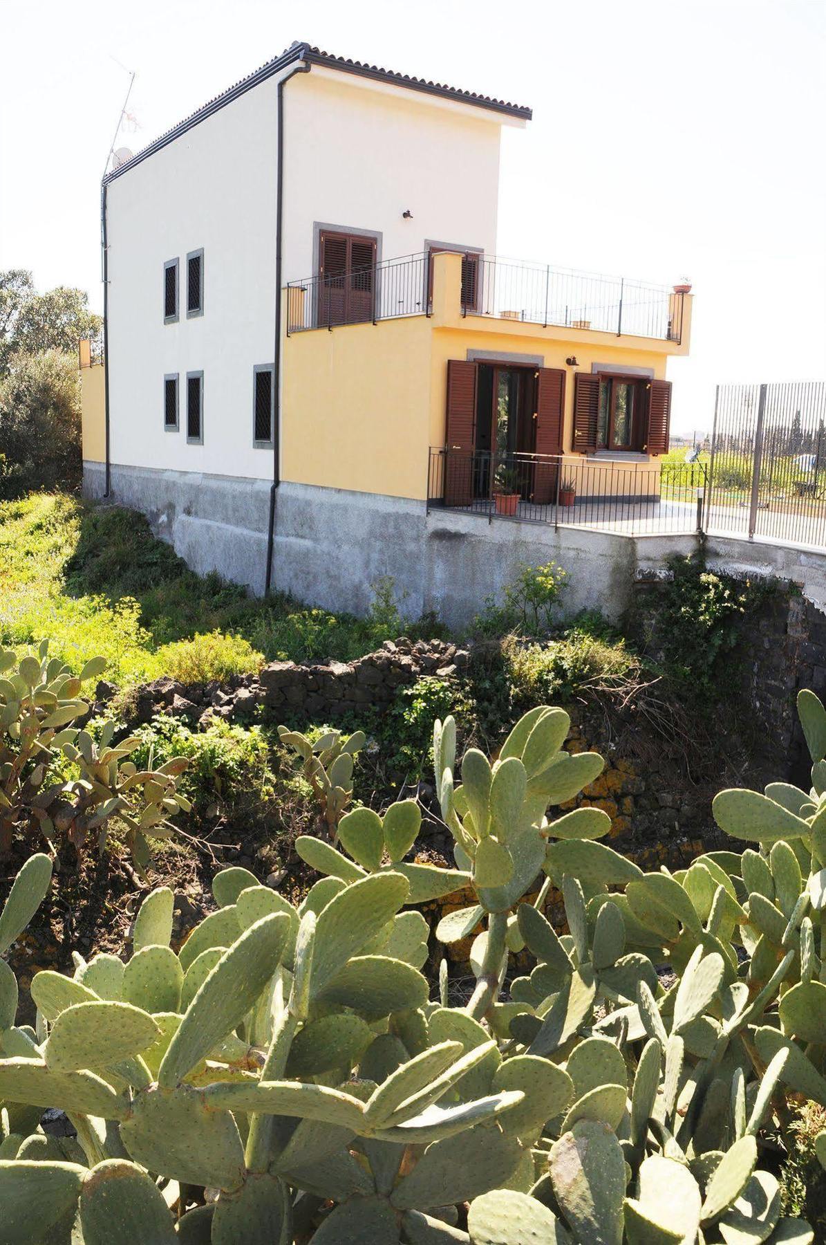 La Circumetnea Apartamento *